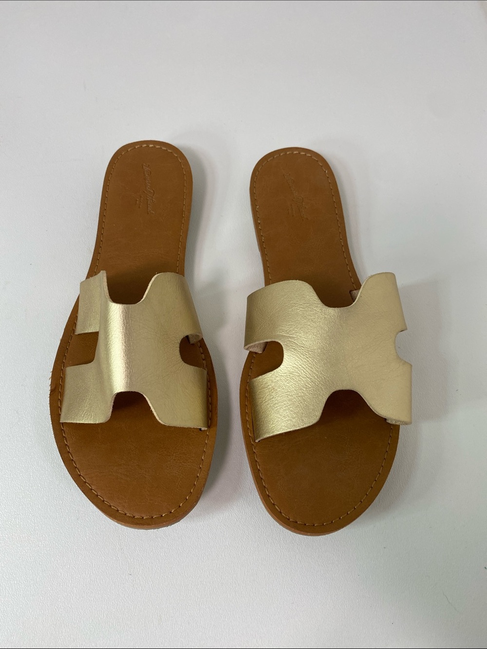 Universal Thread Gold Slide Sandals with Tan Footbed
